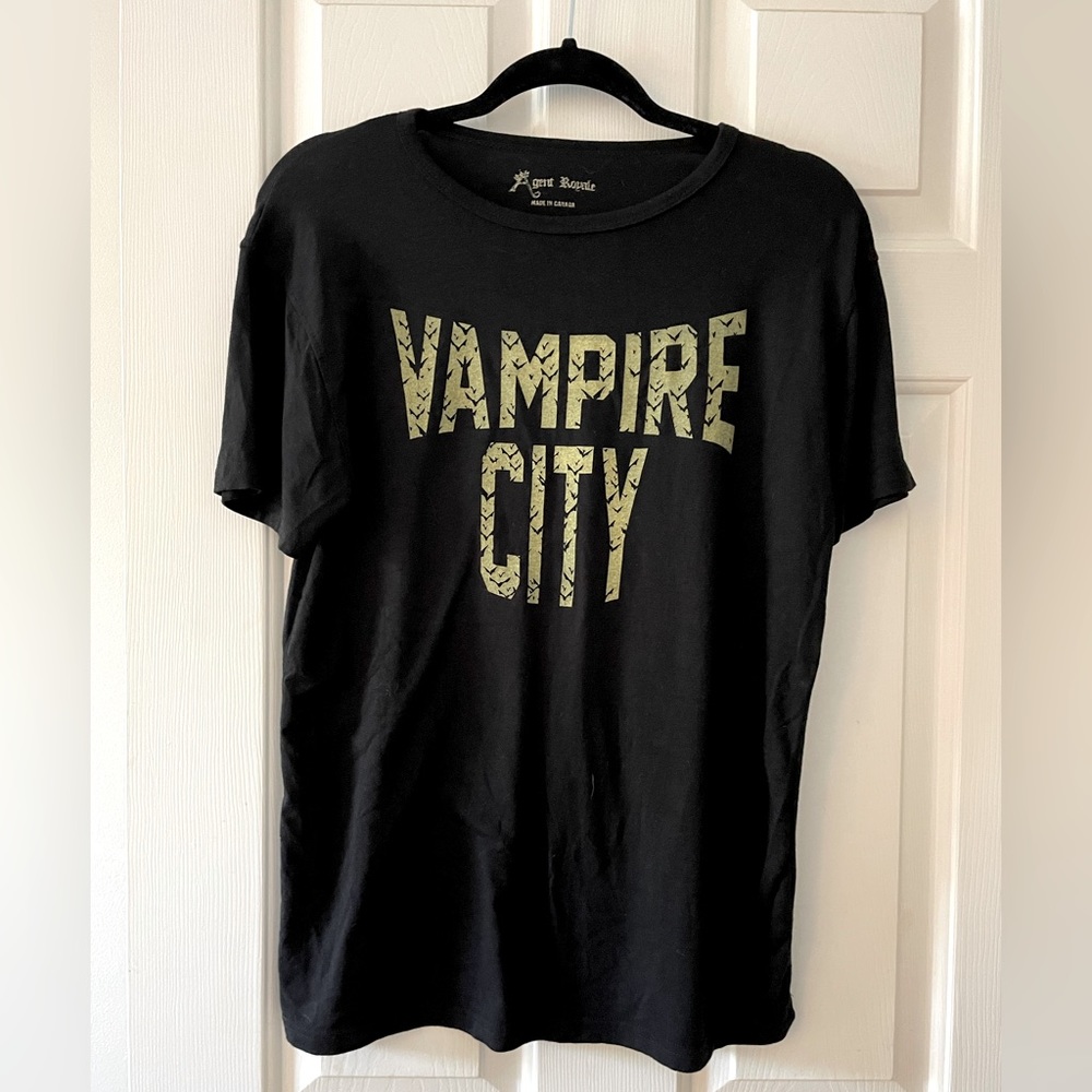 Vampire tee/ unisex